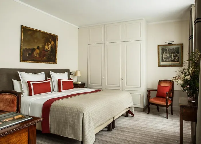 Des Saints Peres - Esprit De France Paris
