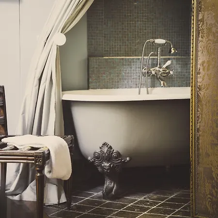 Des Saints Peres - Esprit De France Paris