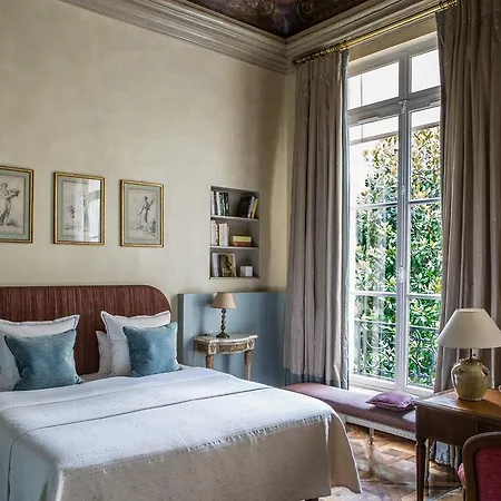 Des Saints Peres - Esprit De France 4*