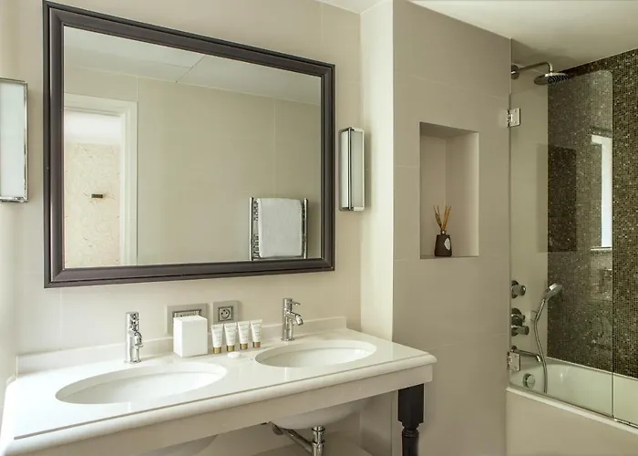 Des Saints Peres - Esprit De France 파리