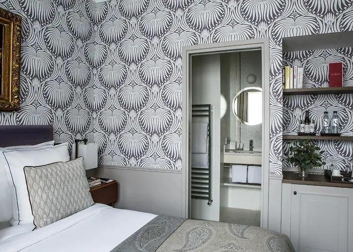 Des Saints Peres - Esprit De France