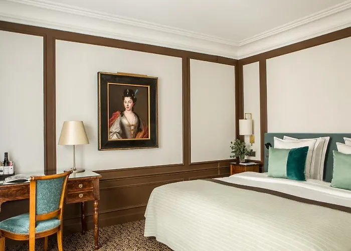 Des Saints Peres - Esprit De France 4*