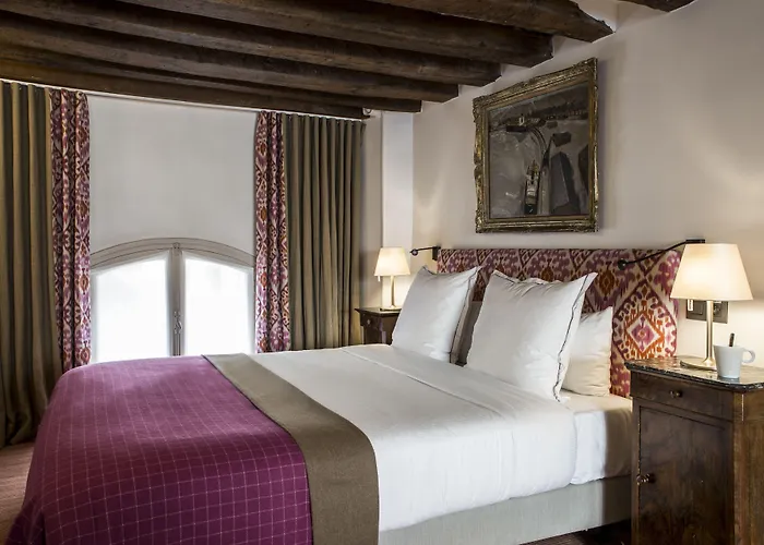 Des Saints Peres - Esprit De France 4*